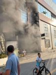 AVM’NİN OTOPARK GİRİŞİNDE KORKUTAN YANGIN