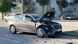 BOLU'DA İKİ OTOMOBİL ÇARPIŞTI: 4 YAŞINDAKİ KIZ VE ANNESİ YARALANDI