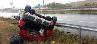 CİPLE ÇARPIŞAN OTOMOBİL TAKLA ATTI: 1 YARALI