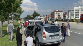DÜĞÜN KONVOYUNDA ZİNCİRLEME KAZA: 2 YARALI