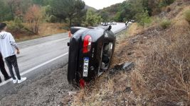 KONTROLDEN ÇIKAN  OTOMOBİL YAN YATTI: 1 YARALI