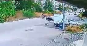MOTOSİKLETLE  ATV ÇARPIŞTI...  SÜRÜCÜ OLAY YERİNDEN KAÇTI... 1 YARALI