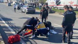 YOLA  ANİDEN ÇIKAN ÇOCUĞA OTOMOBİL ÇARPTI